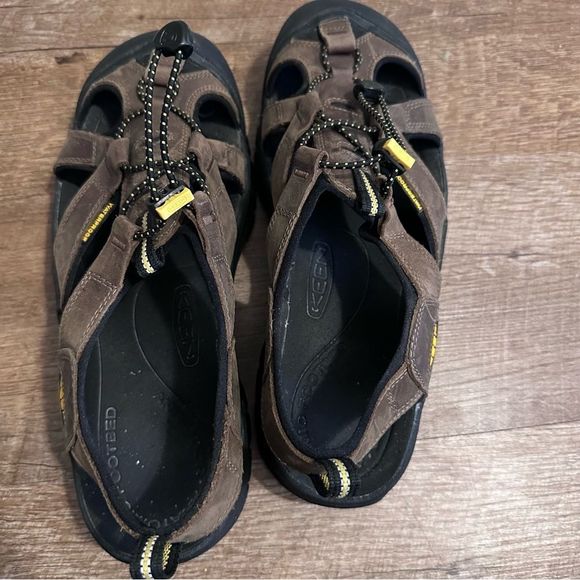 Keen Newport Sandals Brown Men’s size 11.5 Slip On main image 6